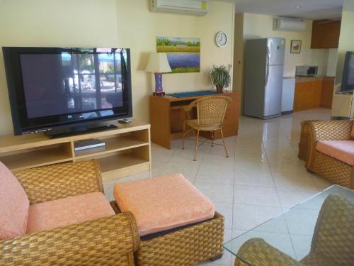 BUTTERFLY GARDEN BOUTIQUE RESIDENCE by Luxury View EX LG Apts and Villas, A Lifestyle Destination 1 to 3 bedroom units 110 to 190 sqmtr, 2 FULL Bathrooms, Rain shower, Complete kitchen, FREE Fast Fiber WIFI, 55