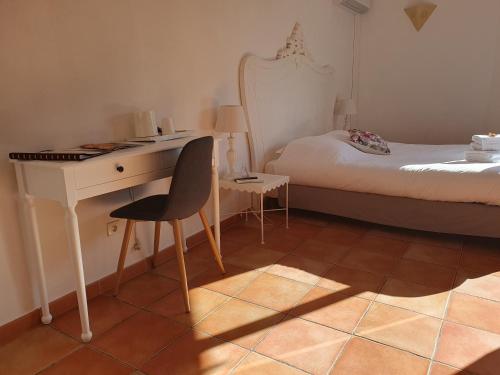 Hôtel Les Calanques - Restaurant Le Patio - image 11