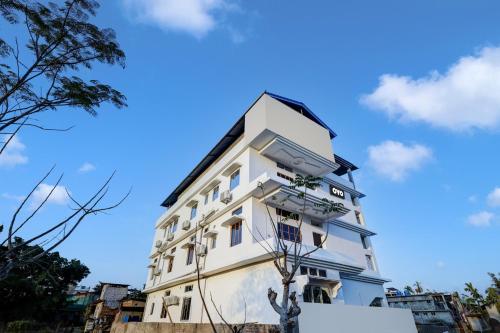 Super OYO Flagship The Mahalaxmi Inn