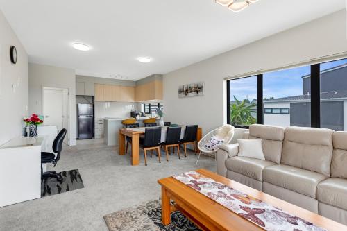 Sleek Vista Townhouse with deck and air-con, Auckland (fotografie 2)