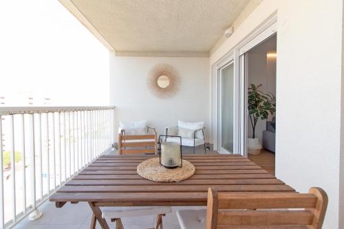 Global Properties, Moderno apartamento con piscina y terraza en la playa de Canet