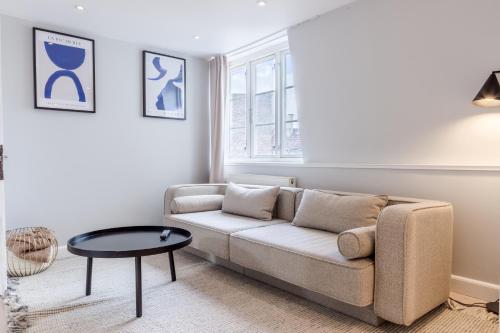 Penthouse w/rooftop terrace in latin quarter 3