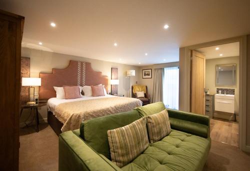 The Pheasant Pub at Gestingthorpe Stylish Boutique Rooms in The Coach House