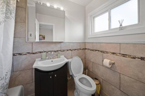 Cozy 1 Bd Apt minutes walking downtown Ferndale in Ferndale, USA
