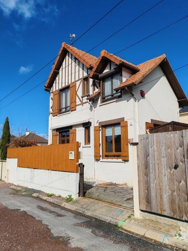 Villa Francette à 500m de la plage - Location, gîte - Ouistreham