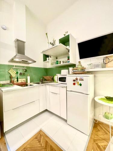 Green Pearl Apartment at St Stephen' s Basilica, Budapešť (fotografie 7)
