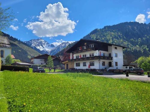 Ferienwohnungen Haus Almrausch Bichlbach