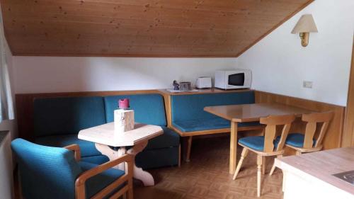 2 bedrooms, 2 beds