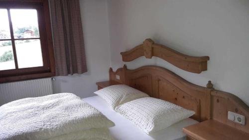 2 queen beds