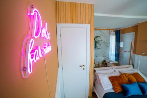 Suite with Spa Bath image 6