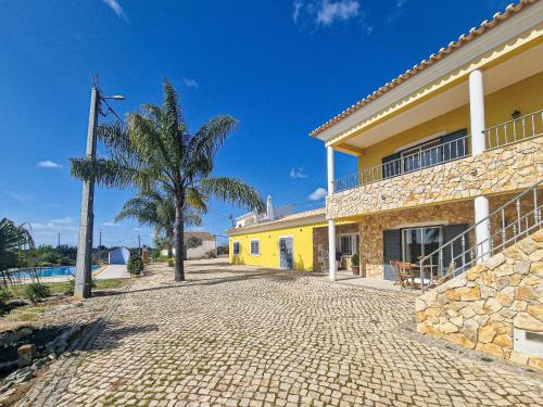 Exterior view, Quinta do Bravo - Swimming Pool - BY BEDZY in Alcantarilha