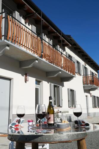 Skats, Cà d'Rita Monferrato - Viognier con sauna interna e idromassaggio e piscina esterni (Ca d'Rita Monferrato - Viognier con sauna interna e idromassaggio e piscina esterni) in Vinchio
