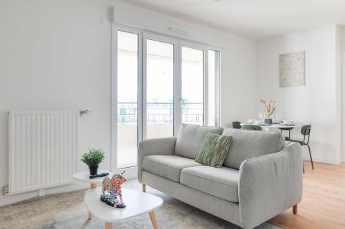 Cosy bright apt with balcony Gateway to Paris - Location saisonnière - Saint-Ouen-sur-Seine