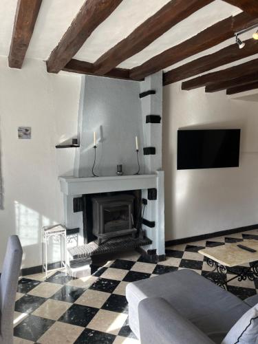 Stunning 2 bedroom townhouse in pretty village - Location saisonnière - Mézières-en-Brenne