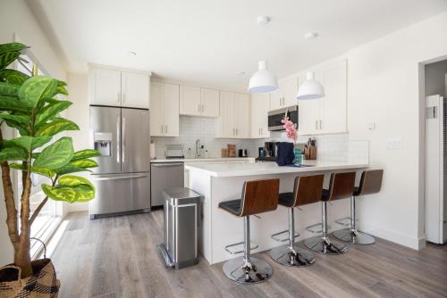 Redondo Beach 2br steps to water near pier LAX-1167 photo 4