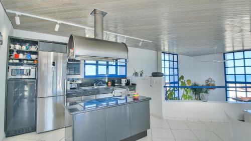 Kitchen, Galeretes JU by CARLOSFERIEN in Santa Llucia