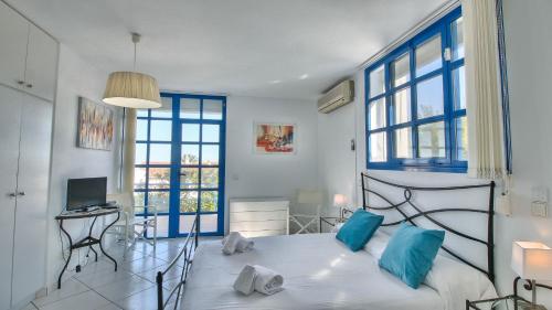 Galeretes JU by CARLOSFERIEN in Santa Llucia