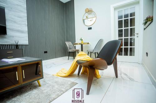 2-BEDRM URBAN Elegance at The Rosedale Apartments