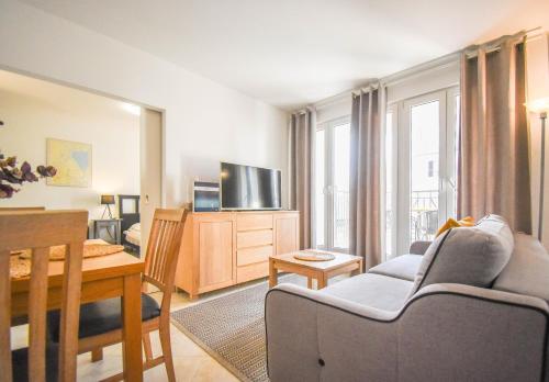 One-Bedroom Apartment – Ul. Uzdrowiskowa 20 image 10
