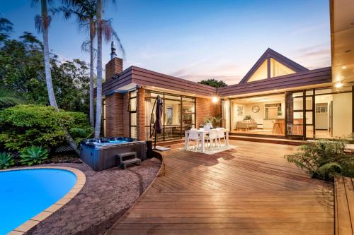 Entire house with pool, spa, Auckland (photo 10)