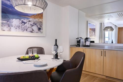 設施, 死海伊斯洛特酒店 (Isrotel Dead Sea Hotel) in 死海