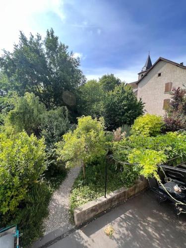 Erkély/terasz, Gîte de charme entre campagne et montagne (Gite de charme entre campagne et montagne) in Corbelin