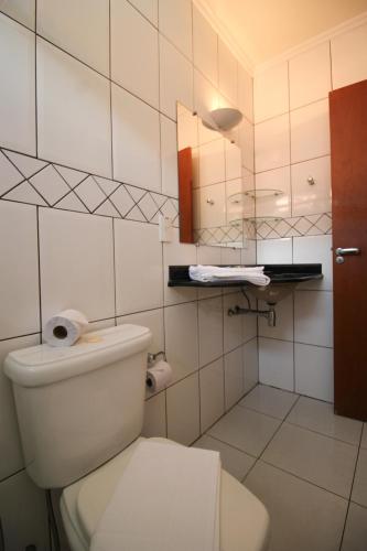 Standard Double Room image 9