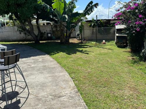 Градина, T2 à Convenance (T2 a Convenance) in Baie-Mahault