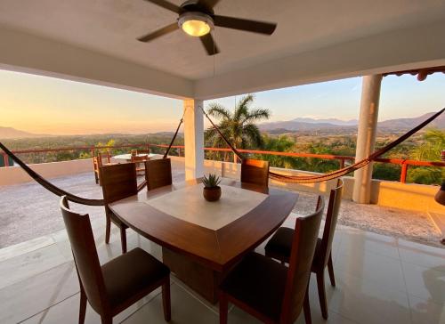 Departamento con Vista a las Montañas y al Mar