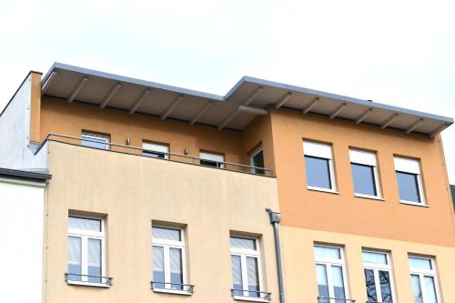 City-Dach-Apartment mit Loggia - Balkon - Kamin