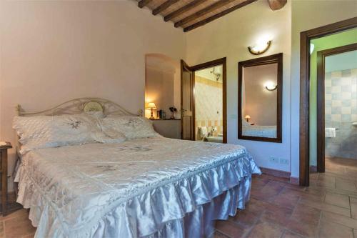  Apartments in Casole d´Elsa - Toskana 24074 in Casole dʼElsa
