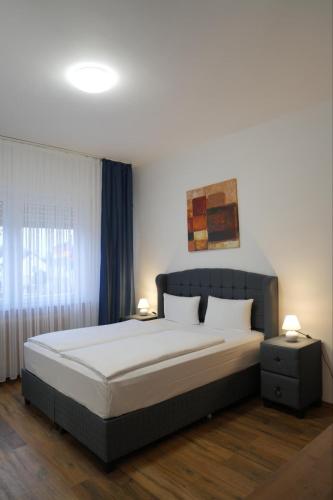 Bovino Hotel - Raunheim