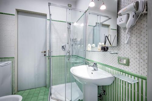 THREE APARTMENTS Via Roma - image 13