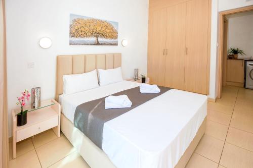 ALICIA - Coralli Beachfront Apartment - image 2
