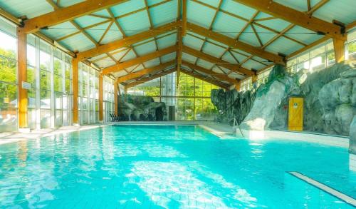 Peldbaseins, Camping Le Ty Nadan - Roan in Locunole