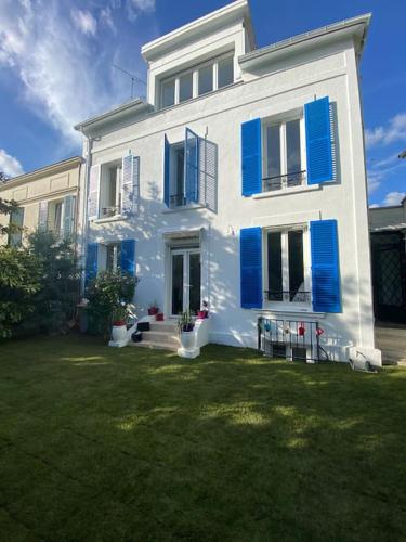 Grande maison dans Paris avec jardin - Location, gîte - Paris