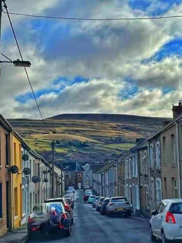 Ground floor basement apartment in Ebbw Vale