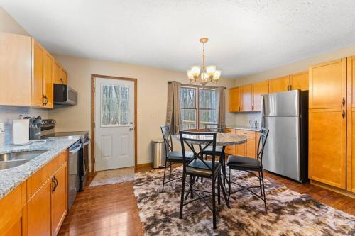Come indulge and escape away! in Salem (OH)