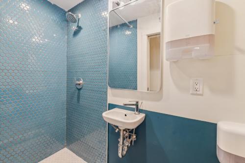 Meco Hotel near Boston Common Frog Pond