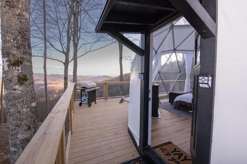 Tranquility Luxe Dome - Hot Tub & Luxury Amenities in Swiss, USA