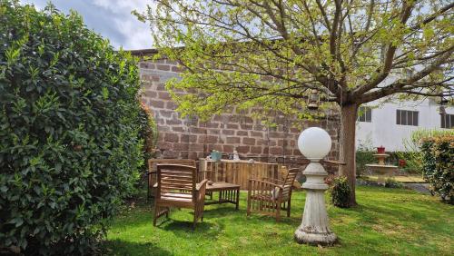Garden, Le gite de La Tete de l'Art in Objat