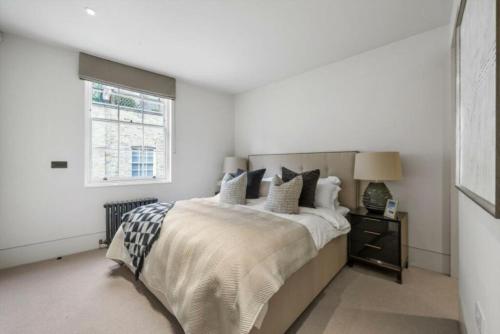 LARGE PENTHOUSE MAYFAIR SLEEPS UP TO 12