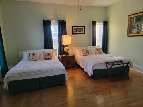 Josephine's Bed & Breakfast - Accommodation - Titusville