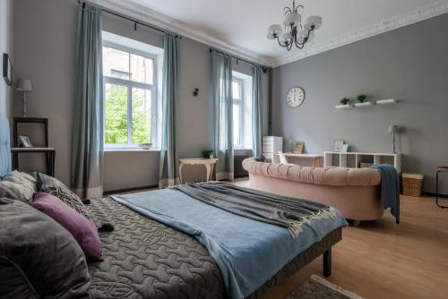 Vintage & Spacious family apartment very center of Riga, Riga (foto 10)