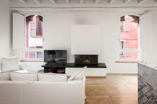 Three-Bedroom Apartment image 4