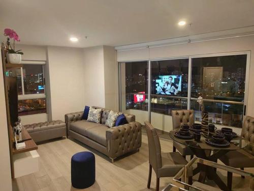 Met Moderno Departamento