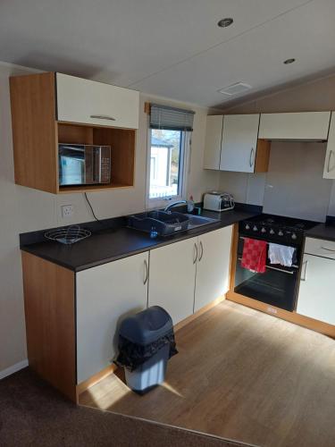 Caravan Holiday Home @ Marton Mere, BLACKPOOL