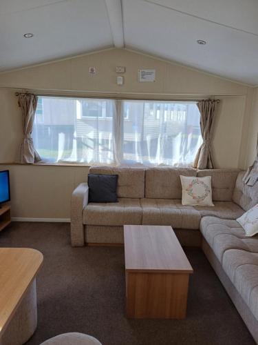 Caravan Holiday Home @ Marton Mere, BLACKPOOL