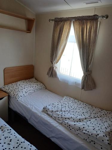 Caravan Holiday Home @ Marton Mere, BLACKPOOL