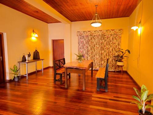 Three-Bedroom Bungalow image 10